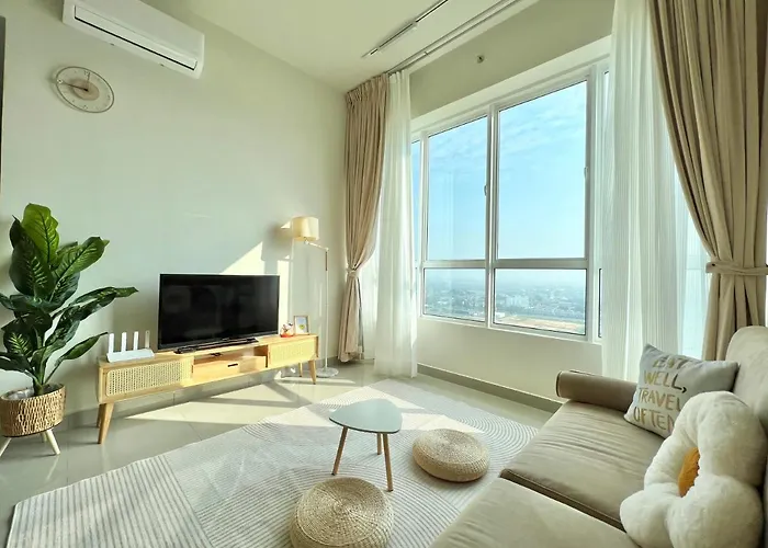 Melaka Straits Sea View 2R2B 5 Pax 1 Parking