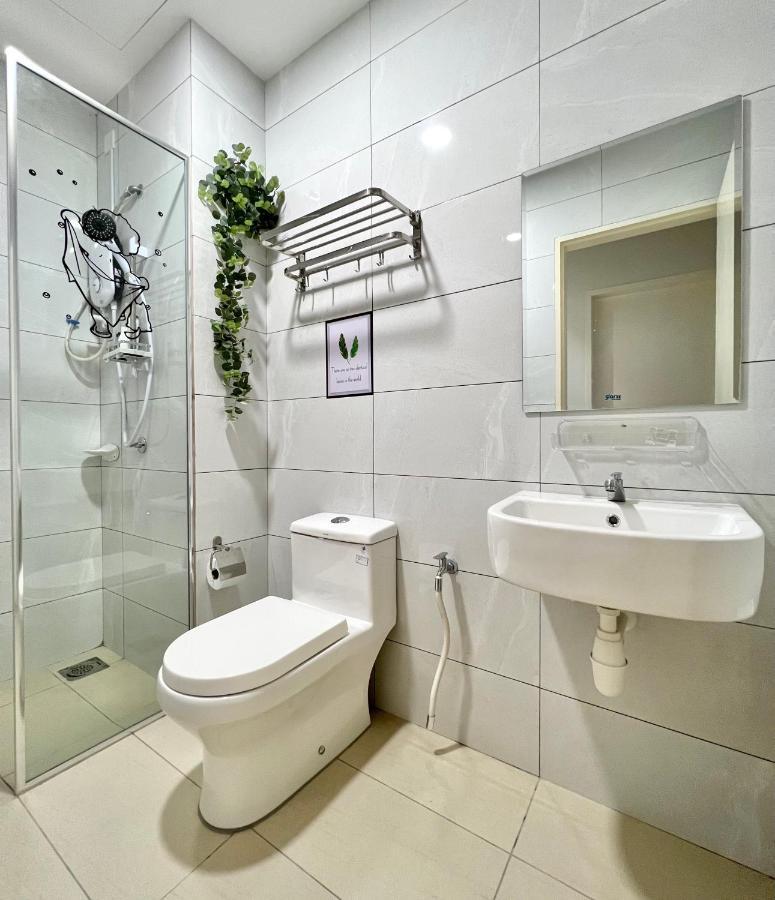 Apartment Straits Sea View 2r2b 5 Pax 1 Parking *